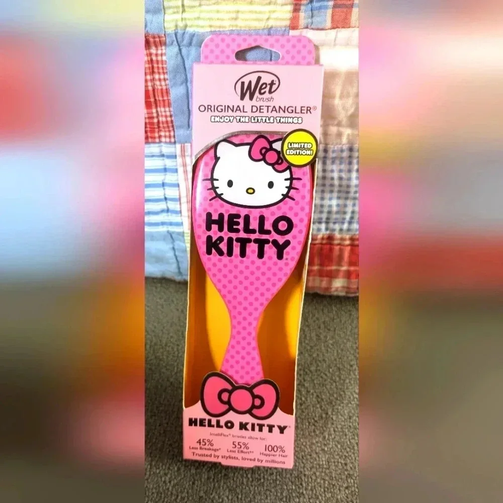 ⭐2/$25⭐New! Wet Brush Original Detangler Brush pink Hello Kitty Limited edition - Picture 1 of 2
